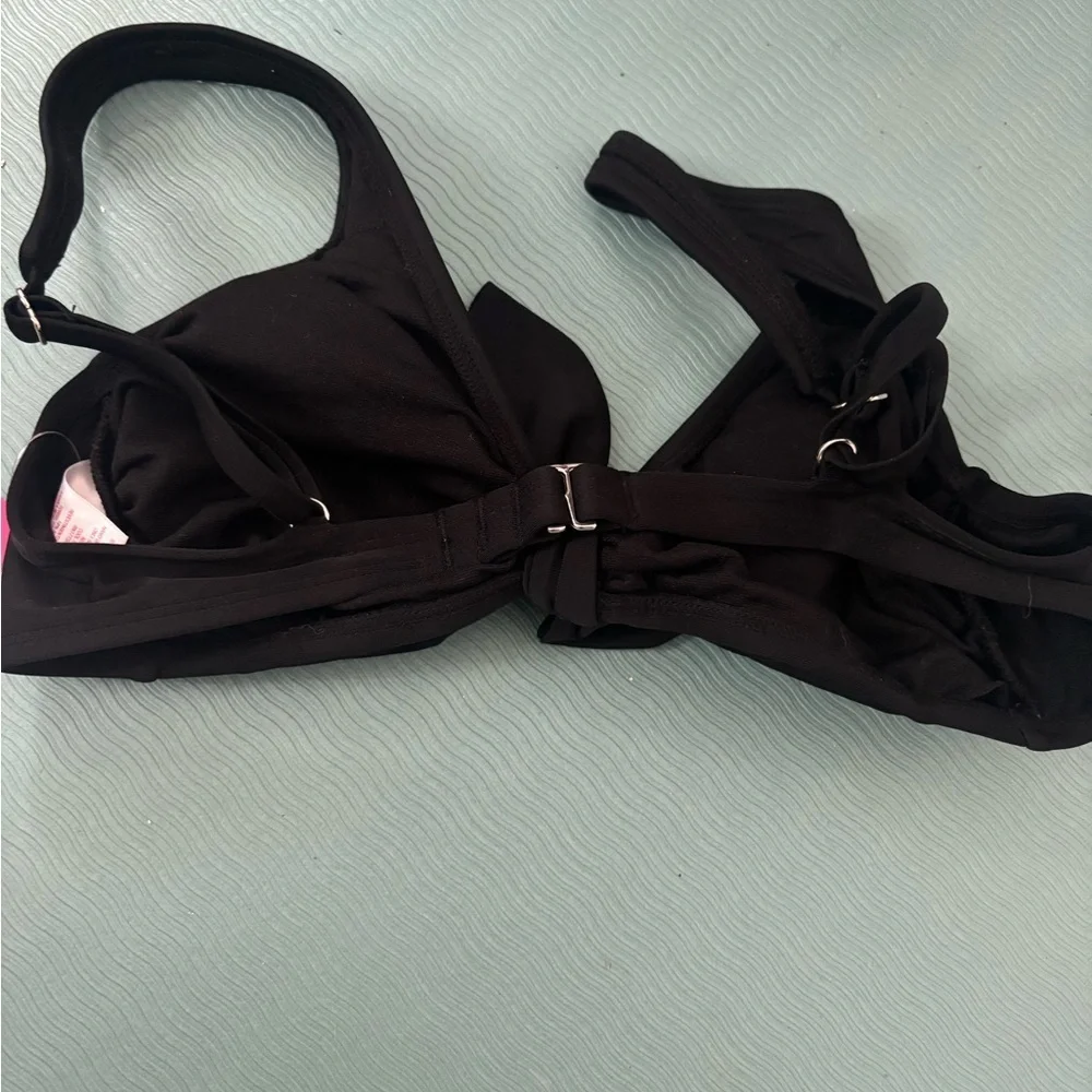 Black Bikini Top with Knot Detail brand new xhilaration nwt size m 4-6